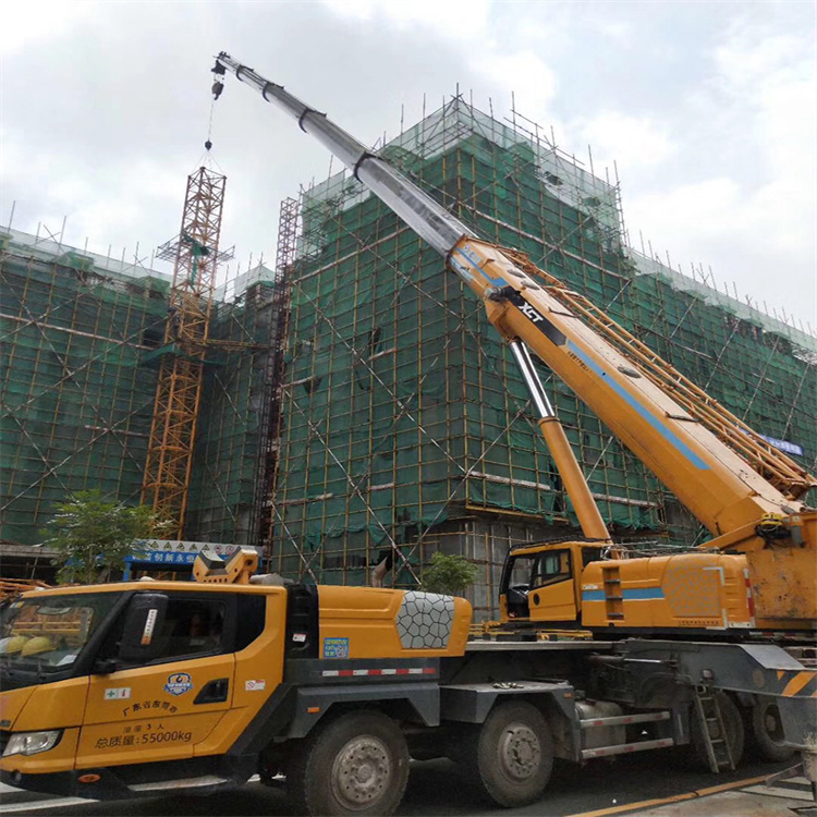 龙岩新罗谈谈吊车租赁需要注意的事项