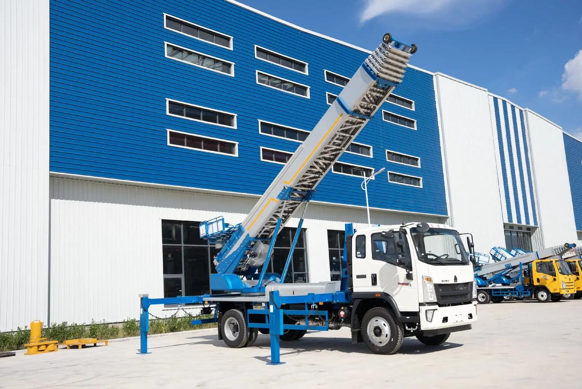 龙岩新罗小型云梯车上料车租赁多少钱